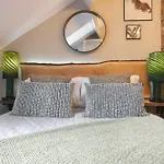 - District In - Ridgestone Πανσιόν 3*