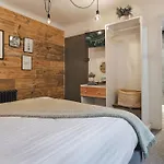 Πανσιόν - District In - Ridgestone 3*