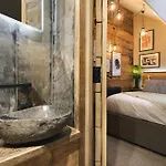 - District In - Ridgestone 3* Windermere