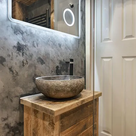 - District In - Ridgestone 3* Windermere