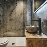 - District In - Ridgestone Гостевой дом 3*