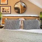 Гостевой дом - District In - Ridgestone 3*