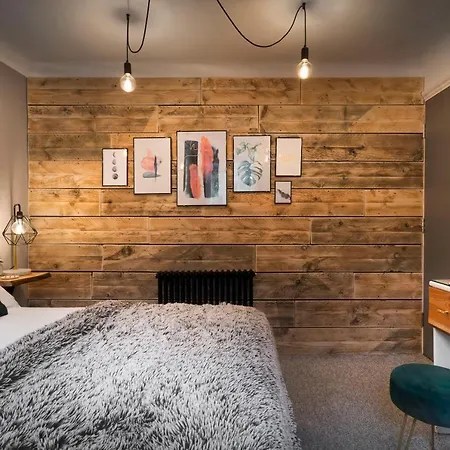 - District In - Ridgestone Πανσιόν *