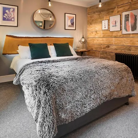 - District In Guest house *