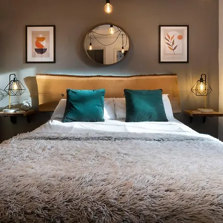 Πανσιόν - District In - Ridgestone Windermere