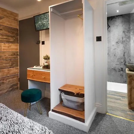 - District In - Ridgestone Πανσιόν *