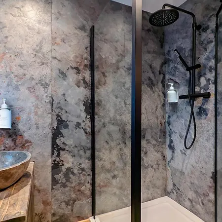 - District In - Ridgestone Πανσιόν Windermere