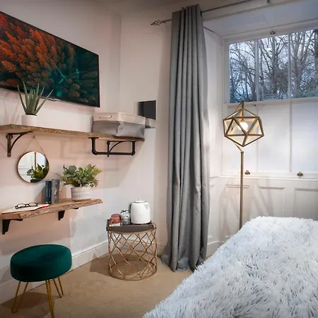 - District In Guest house