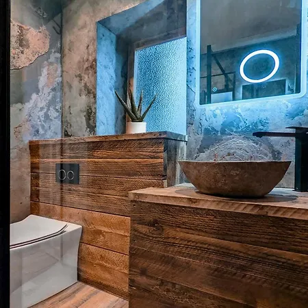 Πανσιόν - District In - Ridgestone Windermere