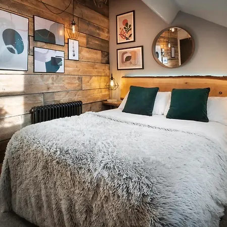 - District In - Ridgestone Πανσιόν *