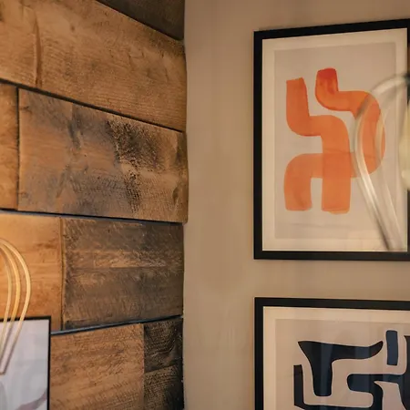 - District In - Ridgestone Windermere