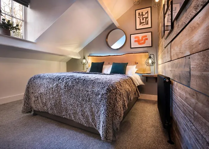 - District In - Ridgestone Windermere