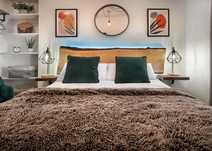 - District In - Ridgestone Windermere