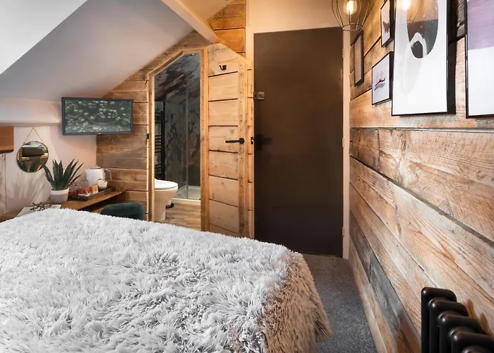 - District In - Ridgestone * Windermere