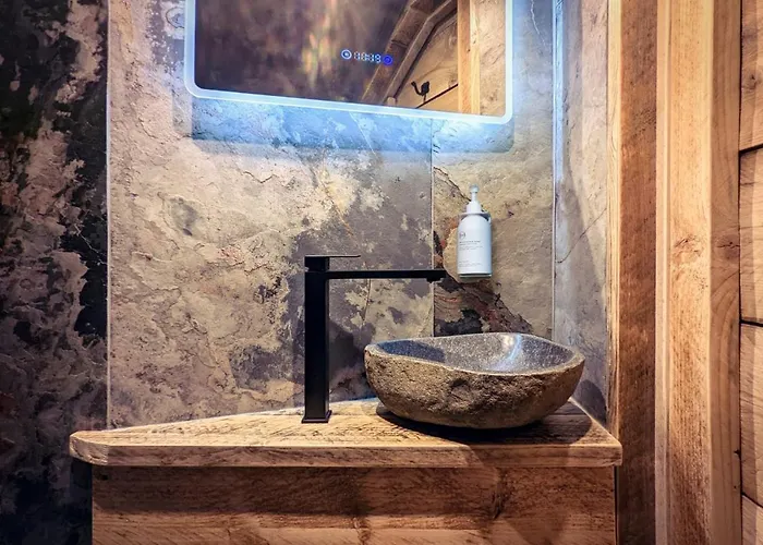 - District In - Ridgestone *