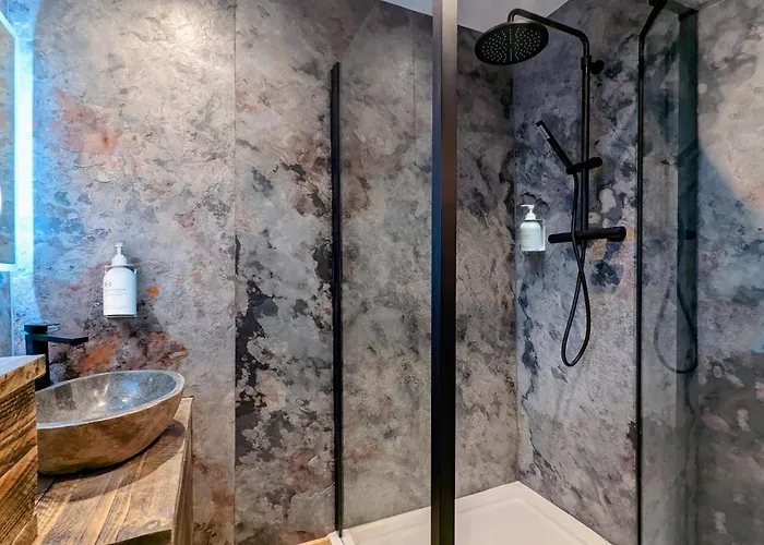 - District In - Ridgestone Penzion Windermere