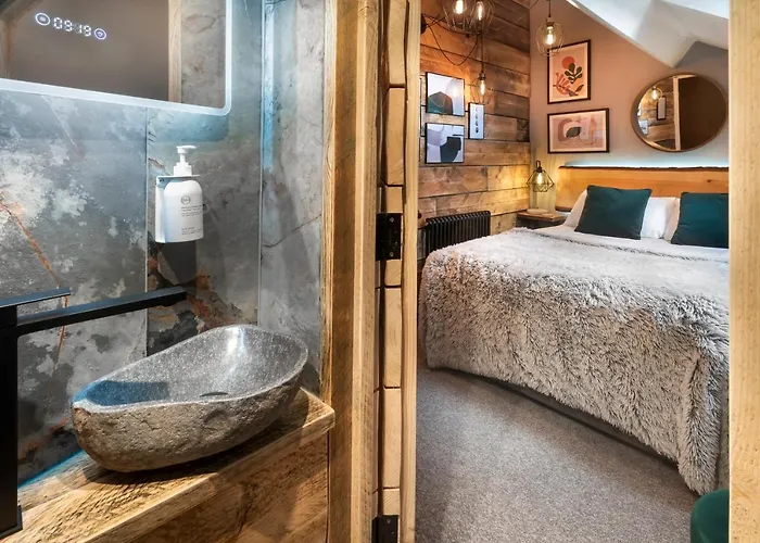 - District In - Ridgestone Windermere