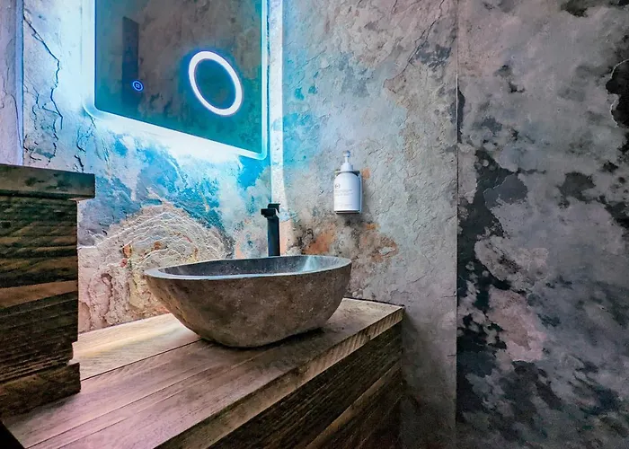 - District In - Ridgestone