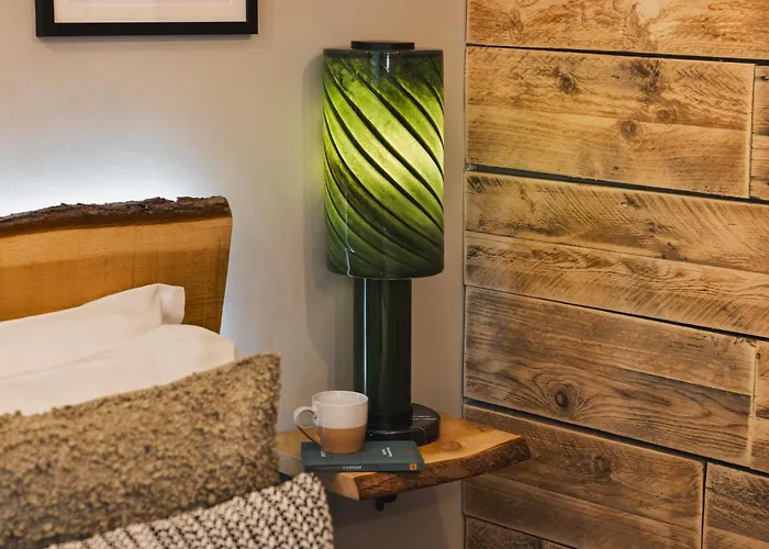 - District In - Ridgestone Windermere