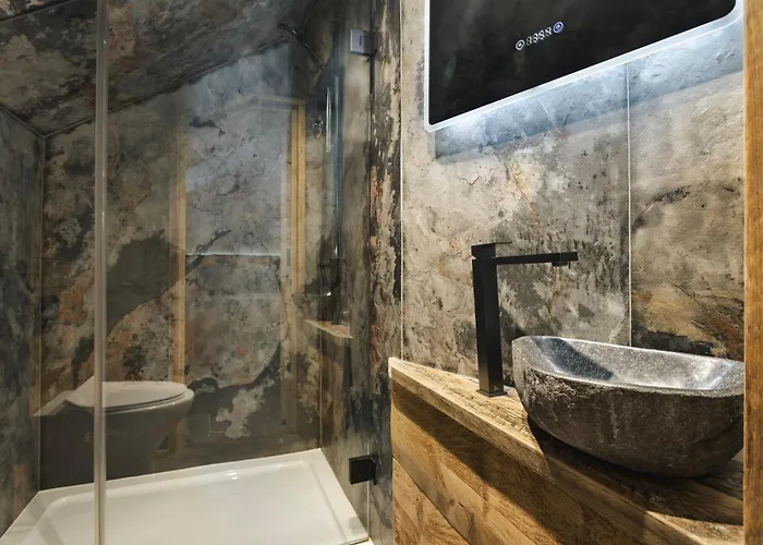 - District In - Ridgestone 3* Windermere