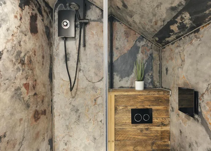 - District In - Ridgestone 3* Windermere