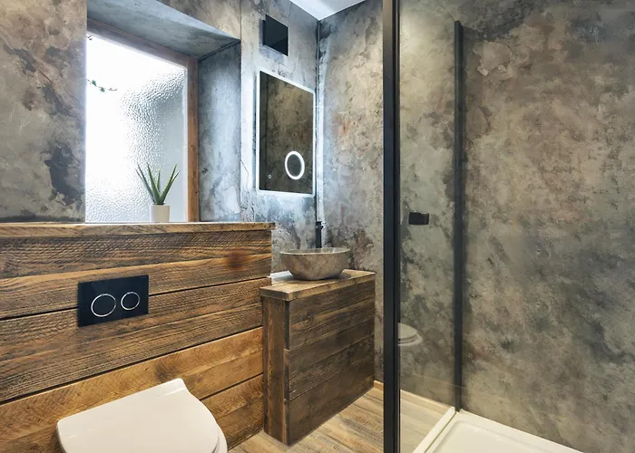 - District In - Ridgestone 3* Windermere