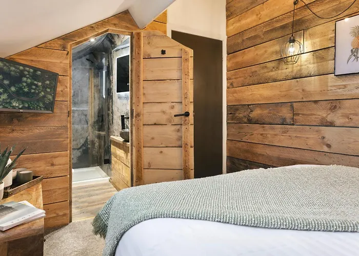 - District In - Ridgestone