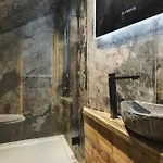 - District In - Ridgestone 3* Windermere
