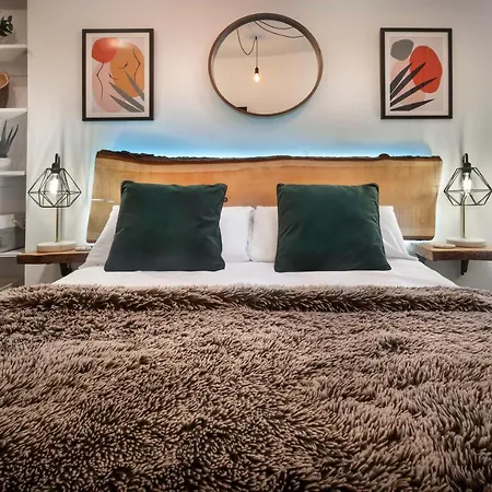 - District In - Ridgestone Windermere