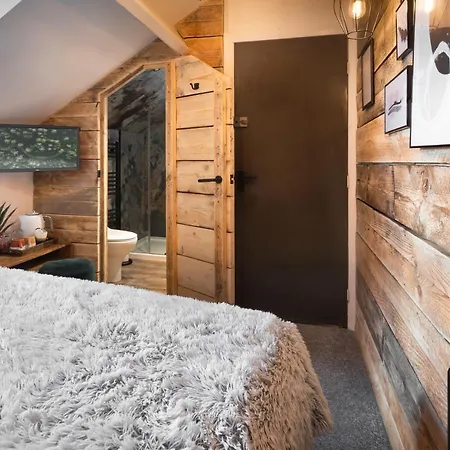 - District In - Ridgestone * Windermere