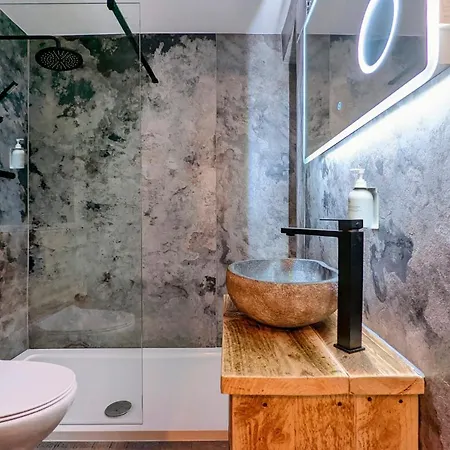 - District In - Ridgestone