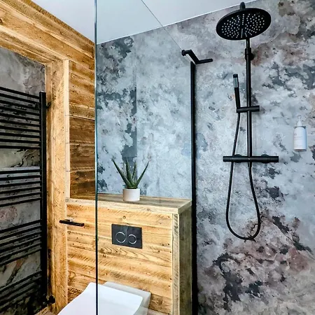 - District In - Ridgestone Affittacamere